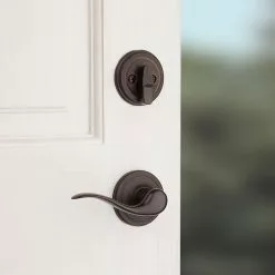 Door Kwikset Smartkey Handleset Tube Bronze Keyed Entry Signature Venetian Single-Cylinder Arlington Deadbolt 16 Door Kwikset Smartkey Handleset Tube Bronze Keyed Entry Signature Venetian Single-Cylinder Arlington Deadbolt -Schlage Trade 10292302