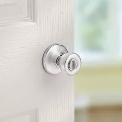 Tylo Door Knob Kwikset Chrome Satin Privacy No Deadbolt -Schlage Trade 11002498