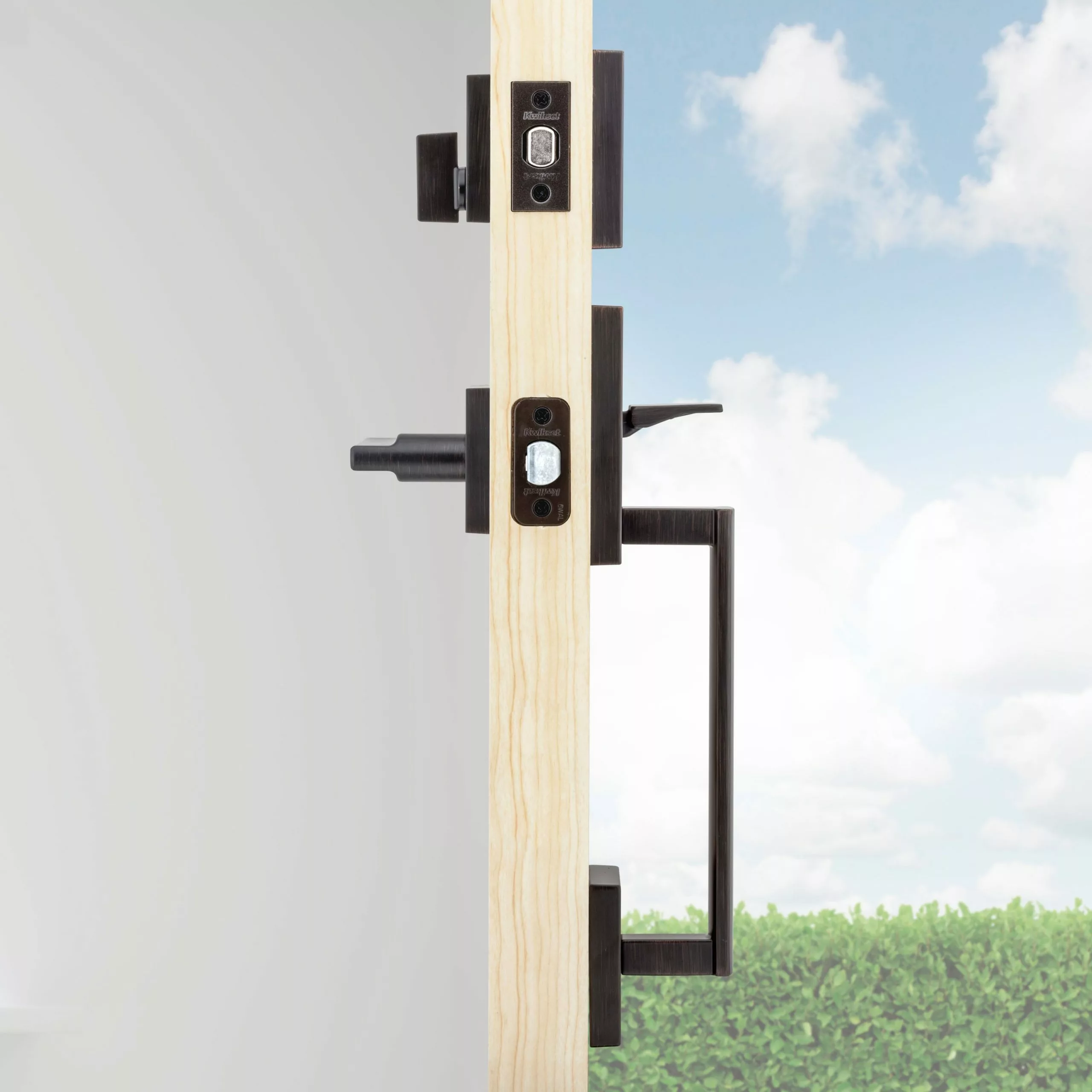 Halifax San Clemente Door Kwikset Smartkey Handleset Bronze Entry Signature Single-Cylinder Deadbolt Venetian 8 Halifax San Clemente Door Kwikset Smartkey Handleset Bronze Entry Signature Single-Cylinder Deadbolt Venetian - Image 6