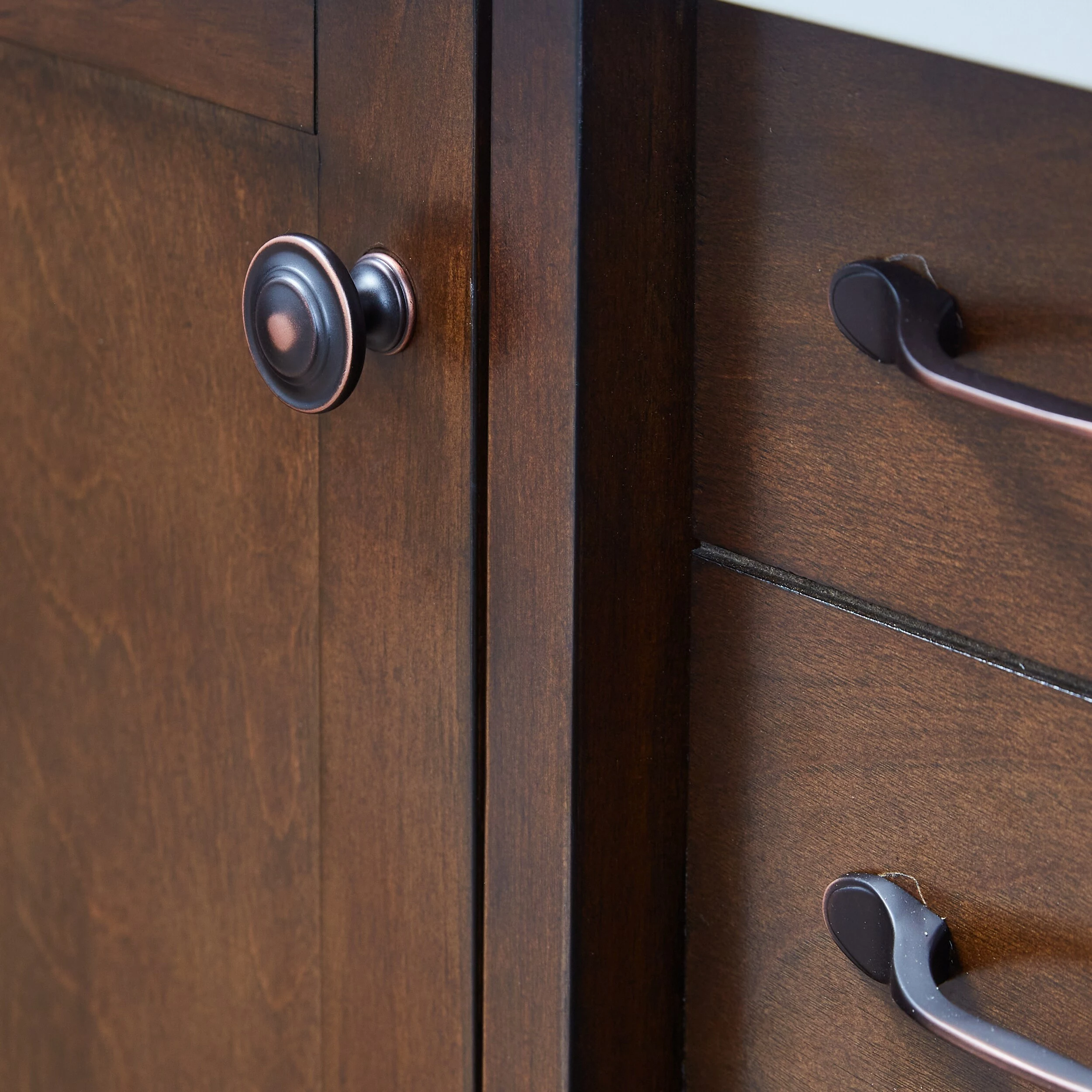 Allen + Roth Cabinet Knob Bronze 1.3-In Transitional Round Aged 3 Allen + Roth Cabinet Knob Bronze 1.3-In Transitional Round Aged - Image 2